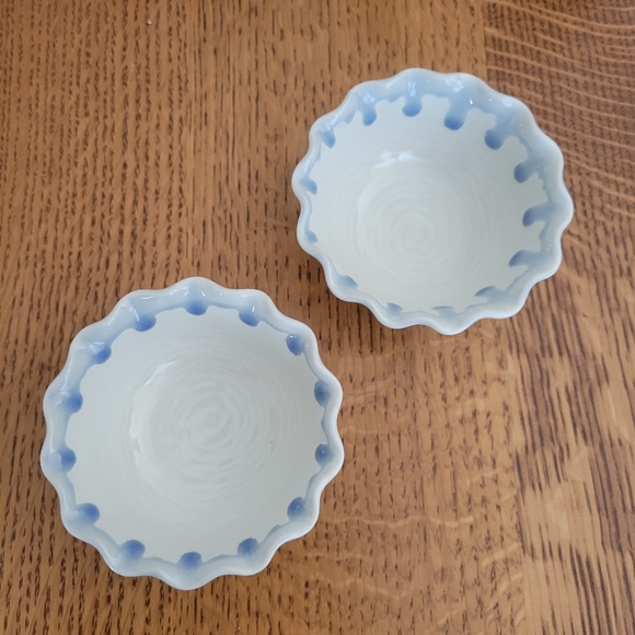 Set of 2, Anthropologie Namika Pinch Bowl - white & blue - Picture 6 of 10